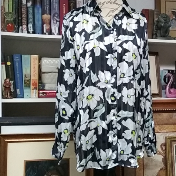 Banana Republic Tops - Banana Republic Floral Blouse Size Large